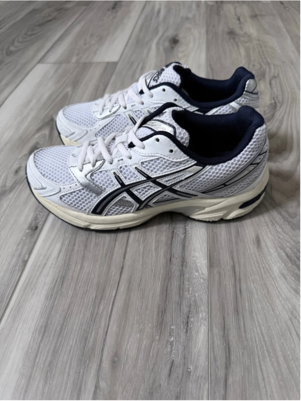 ASICS GEL-1130 Women’s 7.5 White Midnight Navy Y2K Sneakers 1202A164
